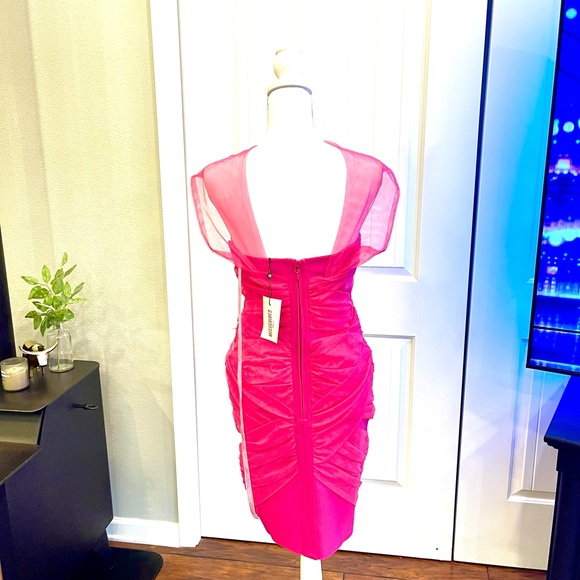 Misguided tall Pink bandage dress - Picture 2 of 2